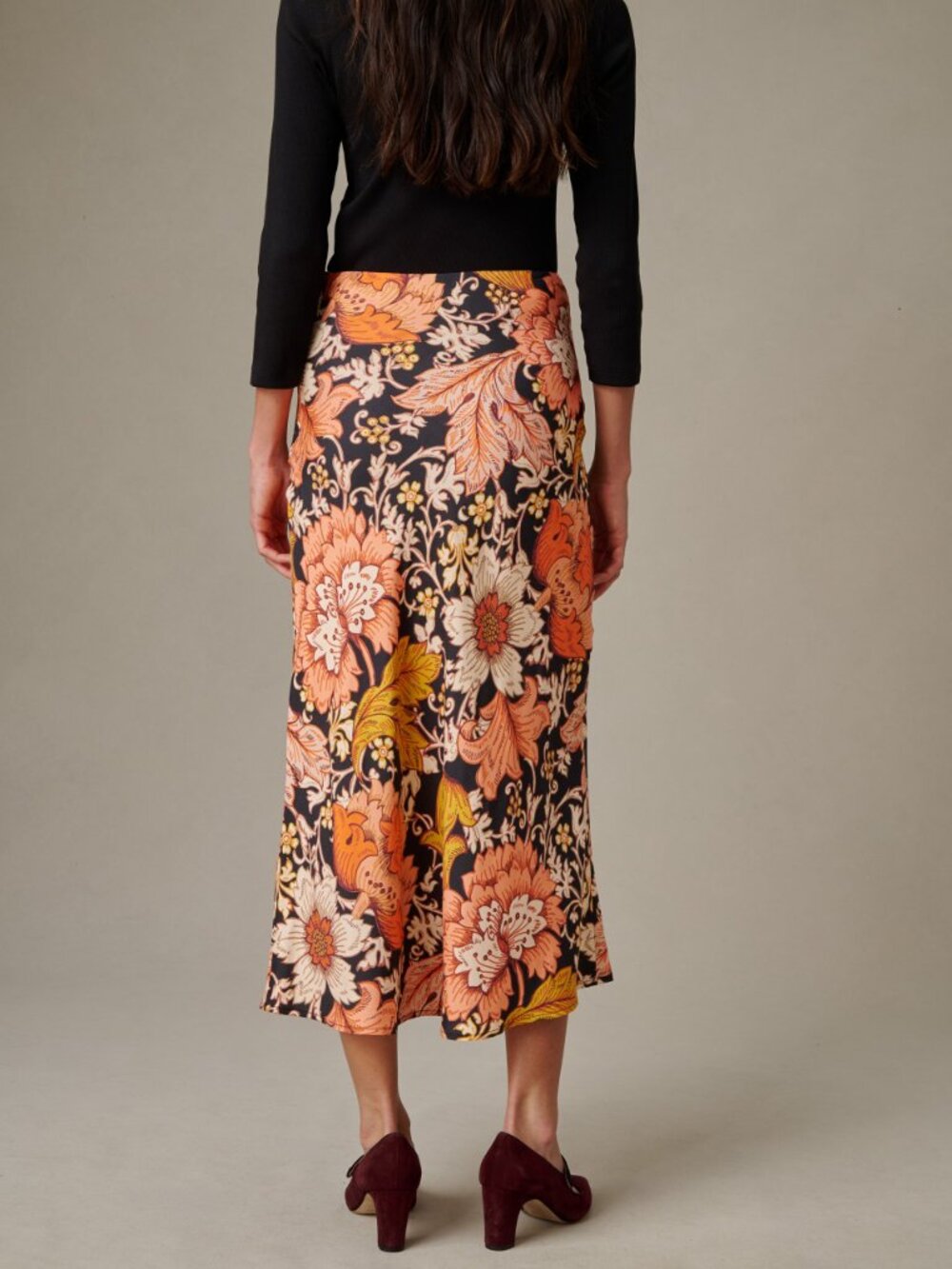 J McLaughlin Adelyn Silk Blend Skirt in City Garden Bias - Black/Coral NEW - Picture 3 of 3